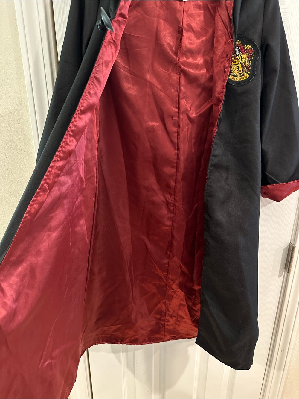 Harry Potter Deluxe Costume Black/Burgundy Wizard Robe with Striped Tie Small - Picture 11 of 14